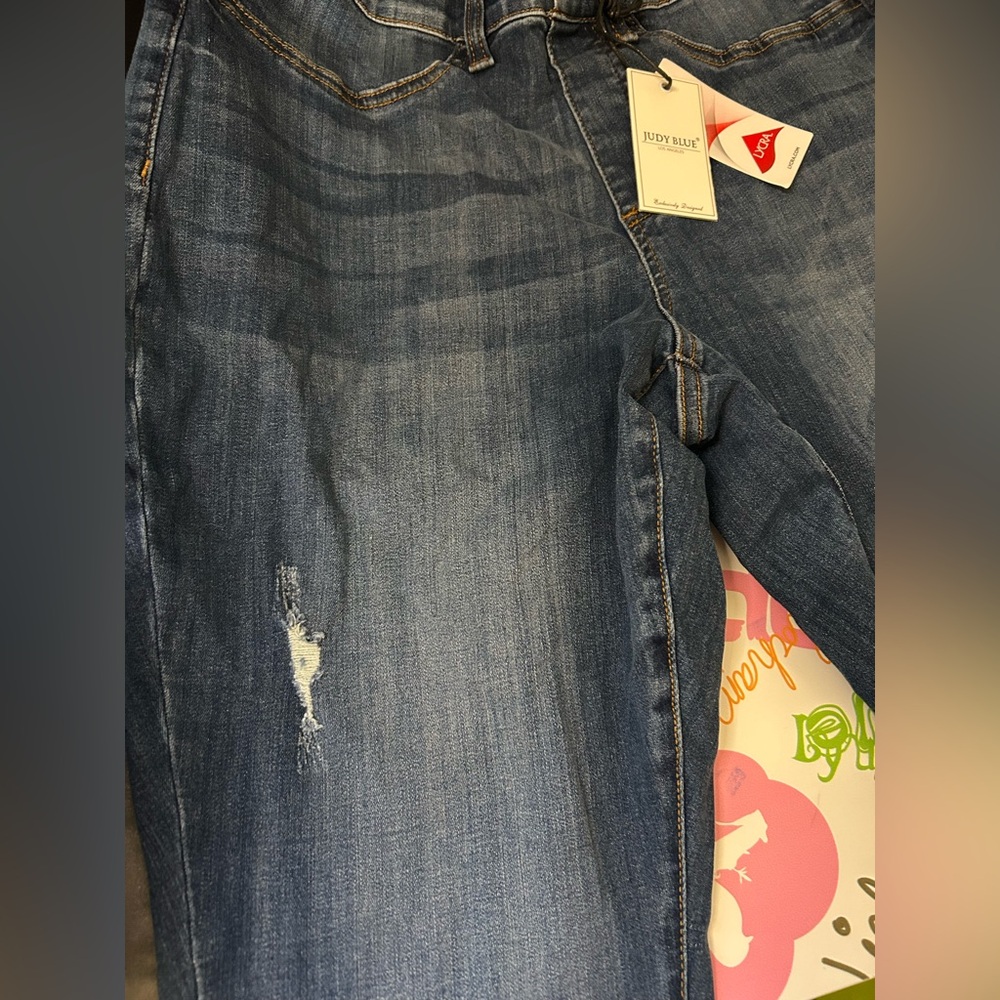 Judy Blue Jeans 14 Mid Rise Boyfriend Ripped Jeans - Size 14W New With Tags - Picture 7 of 9